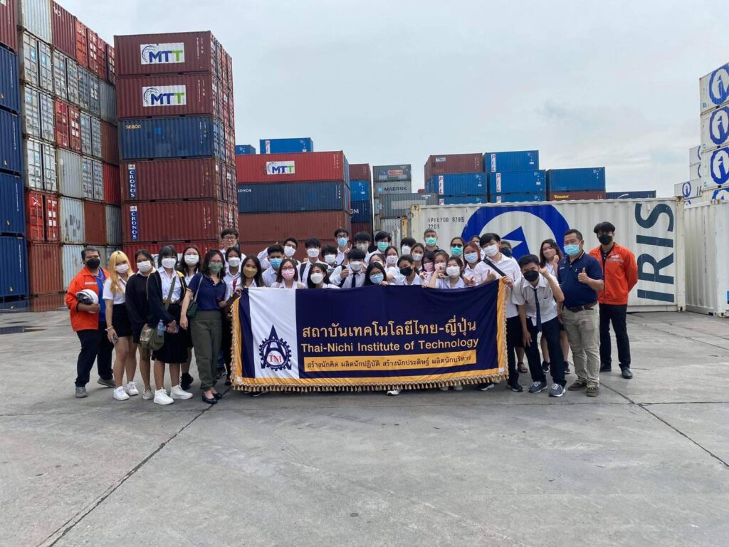 On September 24, 2022, IBN program, TNIC students and faculty members visited Thai Connectivity Terminal Co., Ltd. 🚢👷🏻‍♀️👷🏻
