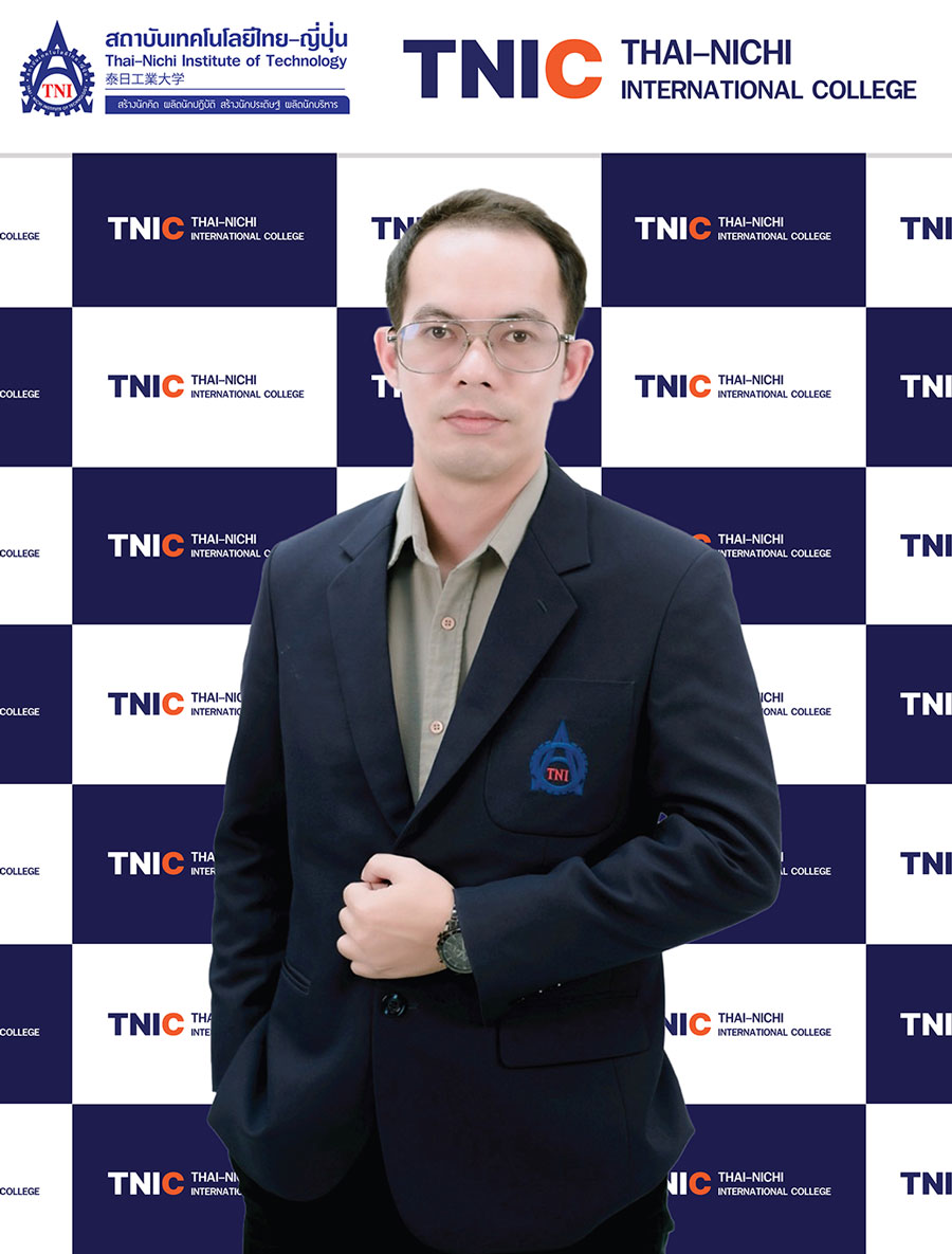 Ajarn Sutthipong Thunyajarern